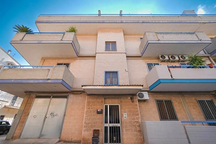 Appartamento trilocale in vendita in Via Polito Palo del Colle Bari, Palo Del Colle