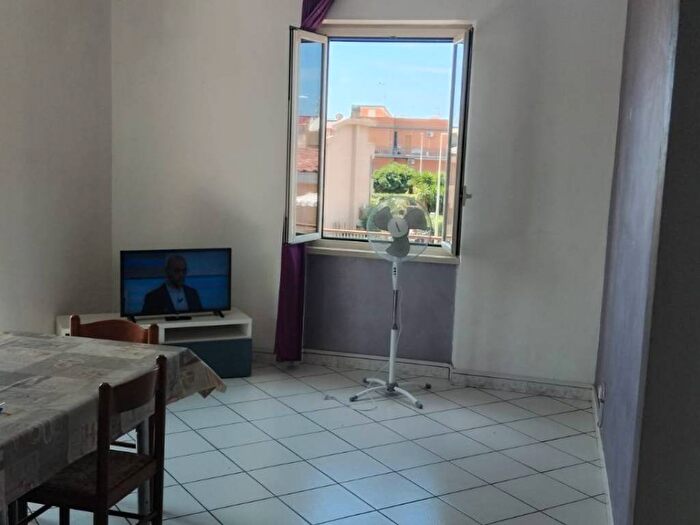 Appartamento trilocale in affitto in Largo Domiziano, Zona Domitilla, Ladispoli