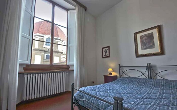 Appartamento bilocale in affitto in Piazza di Madonna degli Aldobrandini, Piazza della Repubblica, Firenze