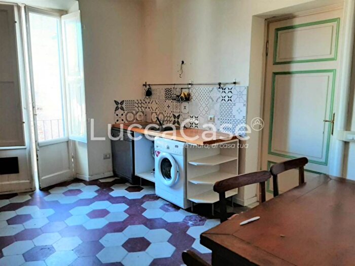 Appartamento con 5 locali in affitto in Via Pelleria, Piazza Napoleone San Michele, Lucca