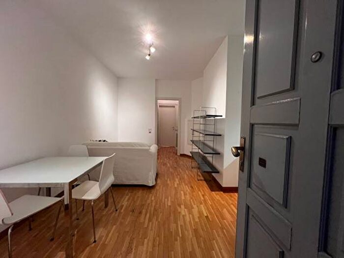 Appartamento bilocale in affitto in Via Fabio Filzi, Centrale, Milano