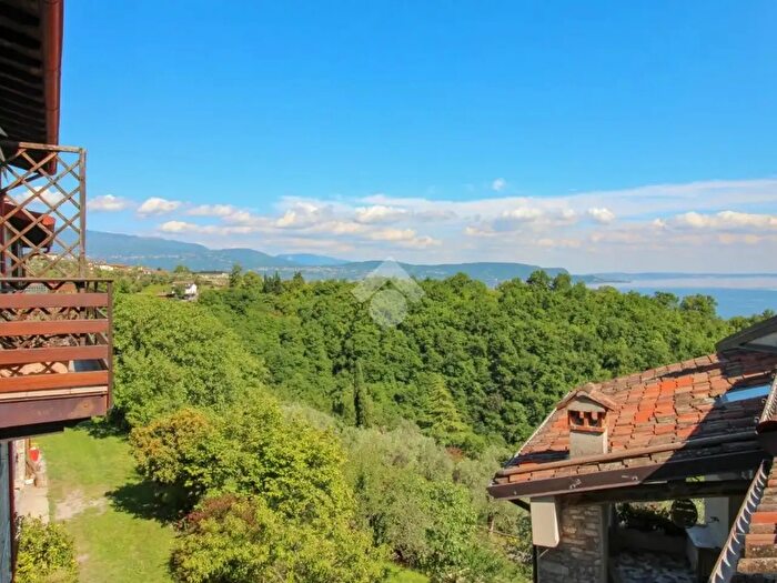 Casa trilocale in vendita in Via Bezzuglio, Toscolano Maderno