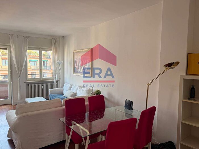 Appartamento trilocale in affitto in Viale Regina Giovanna, Porta Venezia, Milano