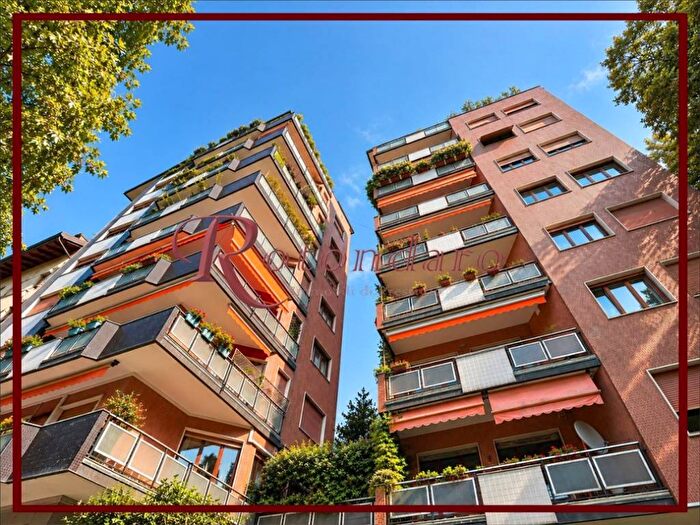 Appartamento con 5 locali in vendita in Piazzale Libia, Cadore, Milano