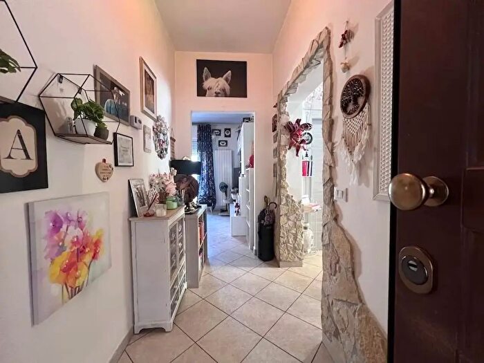 Appartamento trilocale in vendita in Via della Repubblica, Rosignano Marittimo