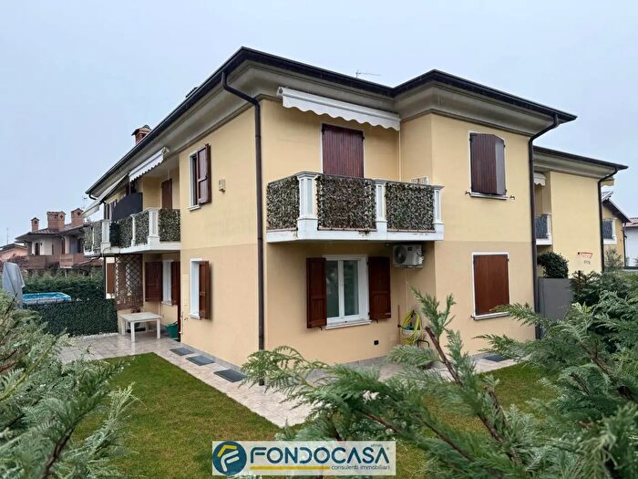 Appartamento trilocale in vendita in Via dei Mille, Cazzago San Martino