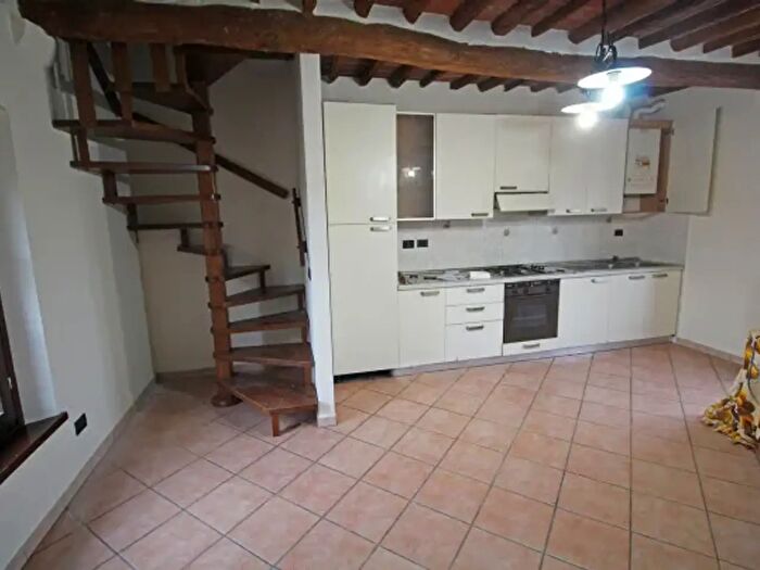 Appartamento bilocale in affitto in Via Romana Traversa, Montecarlo