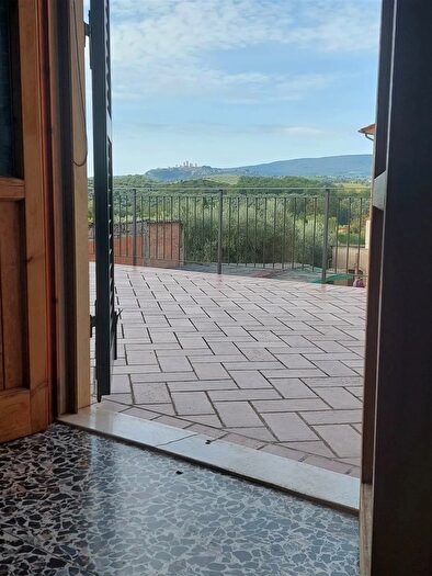 Casa quadrilocale in vendita in Torrita Di Siena