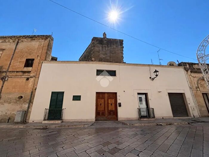 Casa con 6 locali in vendita in Via Roma, Cavallino