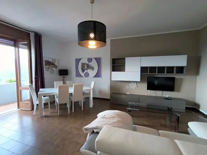 Appartamento trilocale in vendita in Borno