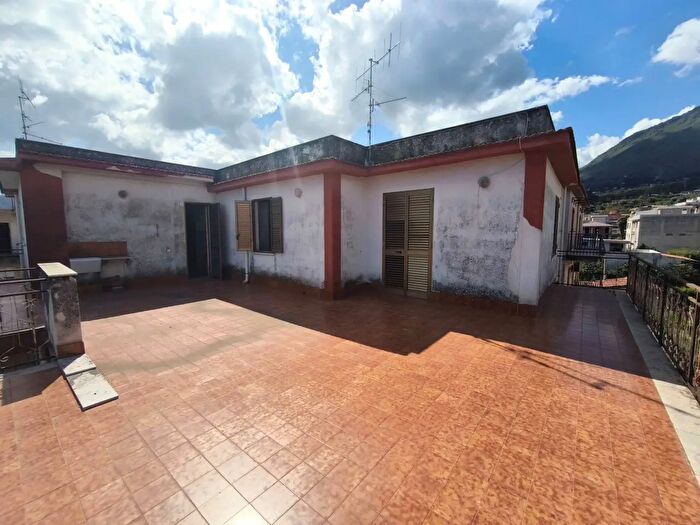 Appartamento trilocale in vendita in Via Don Luigi Sturzo, Carini