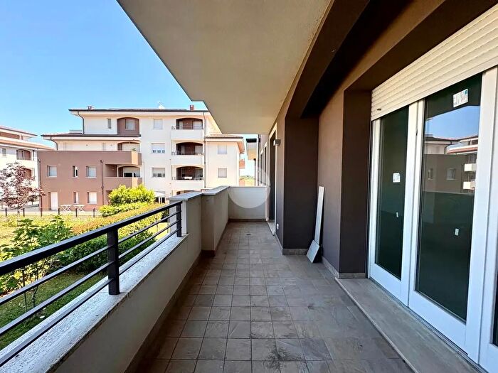 Appartamento con 5 locali in vendita in Via S Martino Riparotta, Rimini