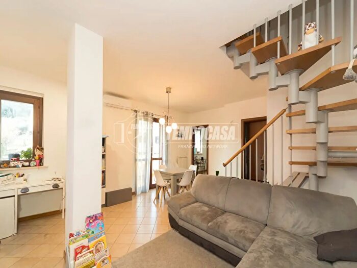 Appartamento trilocale in vendita in Via Ciro Menotti, Perugia