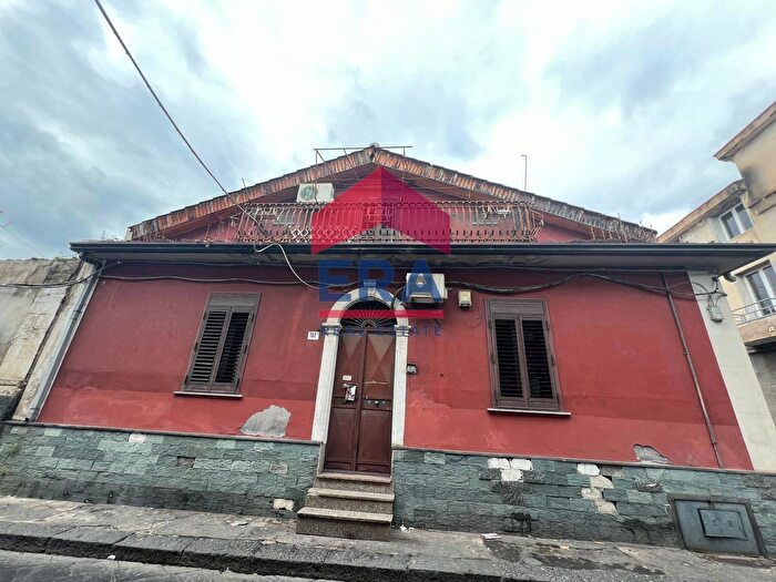Casa con 5 locali in vendita in Via Viadotto, Catania