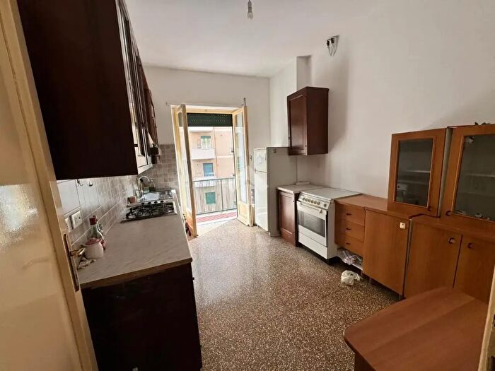 Appartamento con 5 locali in vendita in Piazza Conti Mario, Genova