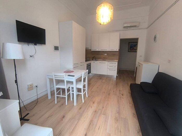 Appartamento monolocale in affitto in Piazza Libertà, Trani