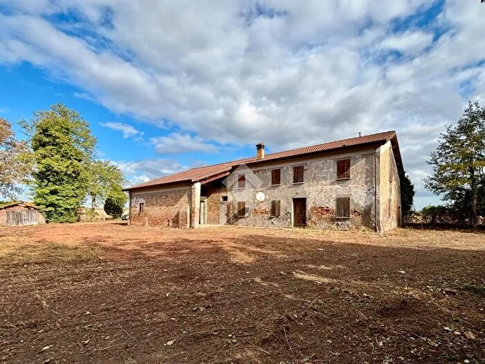 Casa quadrilocale in vendita in Via Destra Senio, Alfonsine