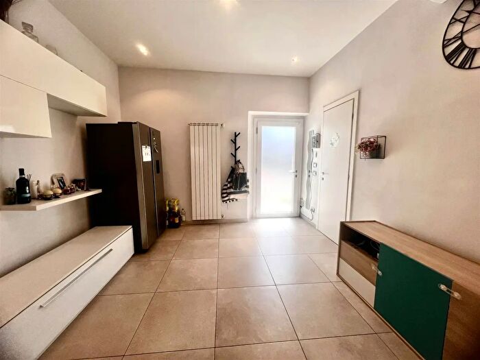 Casa con 6 locali in vendita in Via Colombina, Campi Bisenzio
