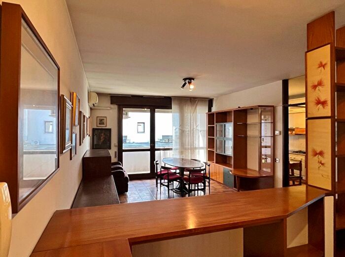 Appartamento con 5 locali in vendita in Via Gaetano Costantini, Vicenza