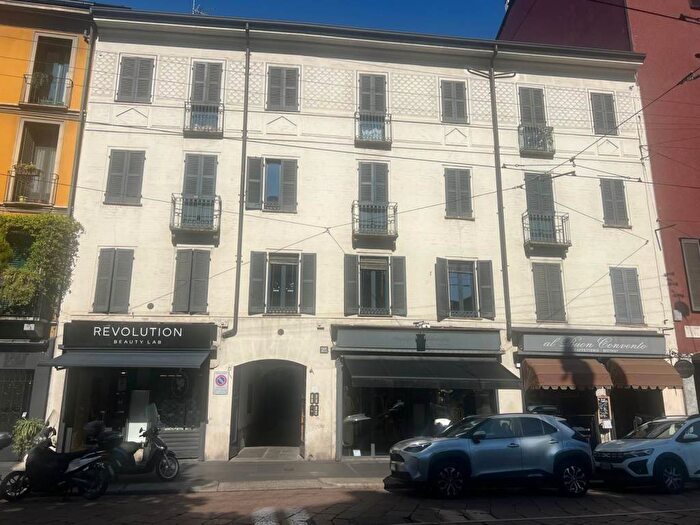 Appartamento quadrilocale in affitto in Corso Italia, Carrobbio, Milano