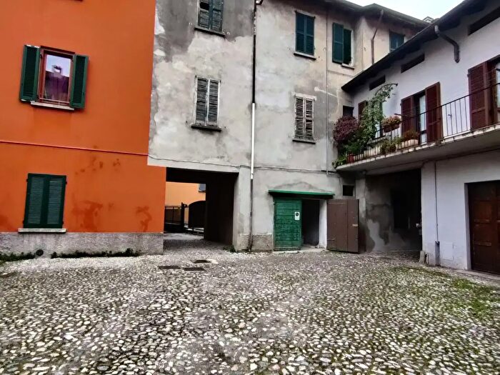 Appartamento bilocale in vendita in Galbiate