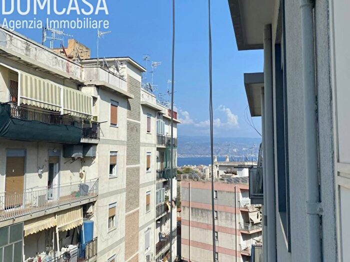 Appartamento trilocale in affitto in Via Santa Marta, Gonzaga, Messina