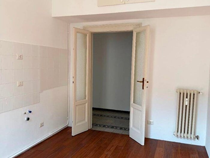Appartamento quadrilocale in affitto in Via Giambattista Vico, San Vittore, Milano