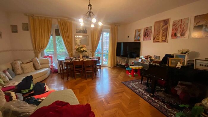 Appartamento quadrilocale in vendita in Piazzale Brescia Milano, Milano