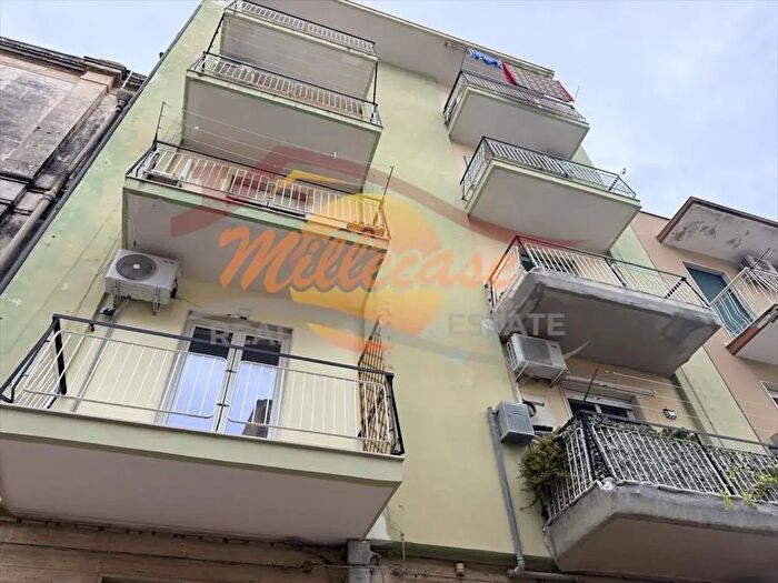 Appartamento trilocale in vendita in Via Isonzo, Siracusa