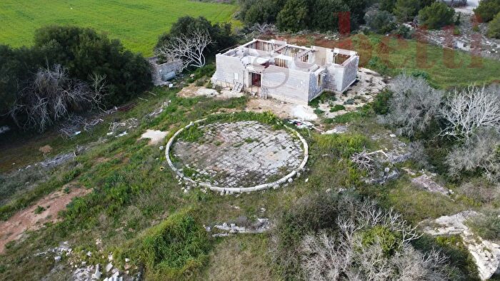 Casa con 6 locali in vendita in Via Provinciale SponganoSurano, Spongano