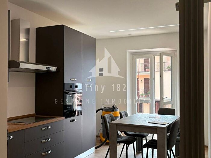 Appartamento con 5 locali in affitto in Viale Madonna dei Fiori, Centro, Bra