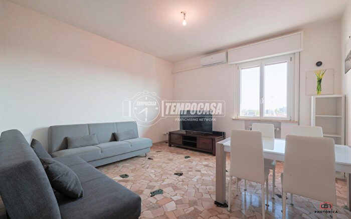 Appartamento quadrilocale in vendita in Via Girolamo Rota, Ravenna