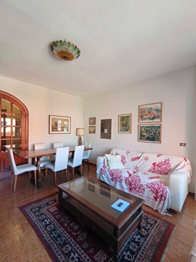 Appartamento con 6 locali in vendita in Tresana