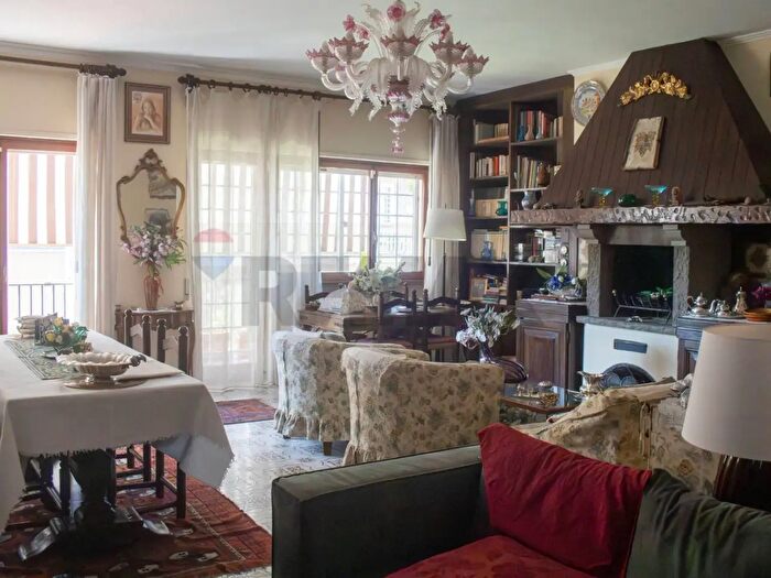 Appartamento trilocale in vendita in Via Bruno Bruni, Roma