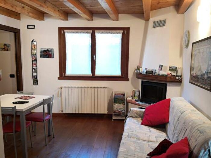 Appartamento trilocale in vendita in Via Predazze, Temu