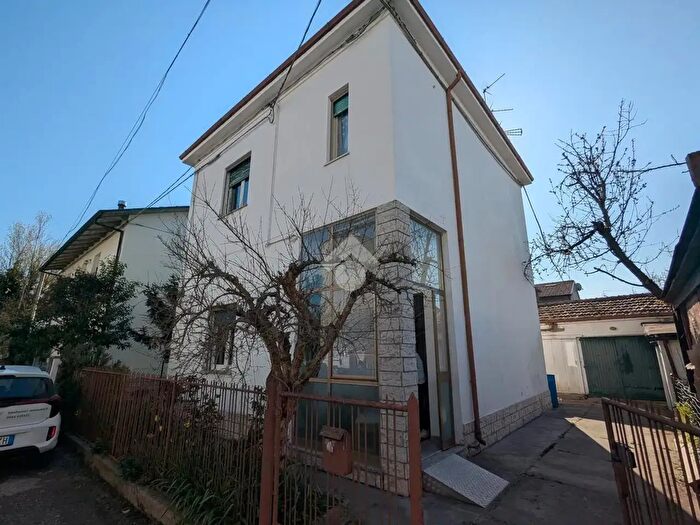 Casa quadrilocale in vendita in Via Romea Vecchia, Ravenna