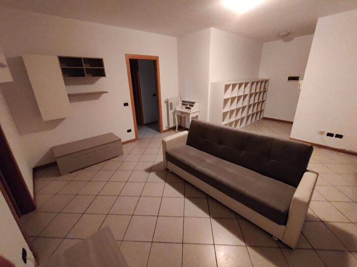 Appartamento bilocale in affitto in Via Guglielmo Marconi, Centro, Broni