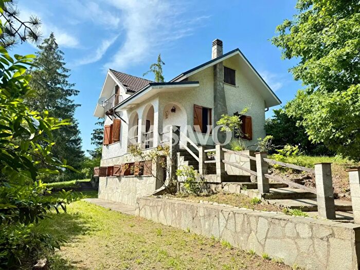 Casa quadrilocale in vendita in Frazione Cimaferle, Ponzone