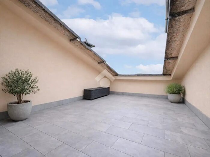 Appartamento trilocale in affitto in Piazza Vittorio Emanuele, Rovere Veronese