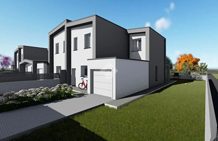 Appartamento trilocale in vendita in Via Luciano Lama, Coccaglio