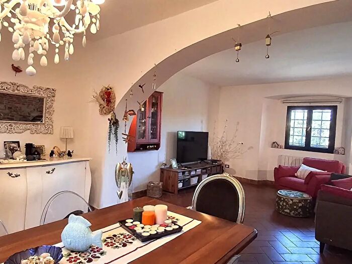 Casa quadrilocale in vendita in San Giuliano Terme