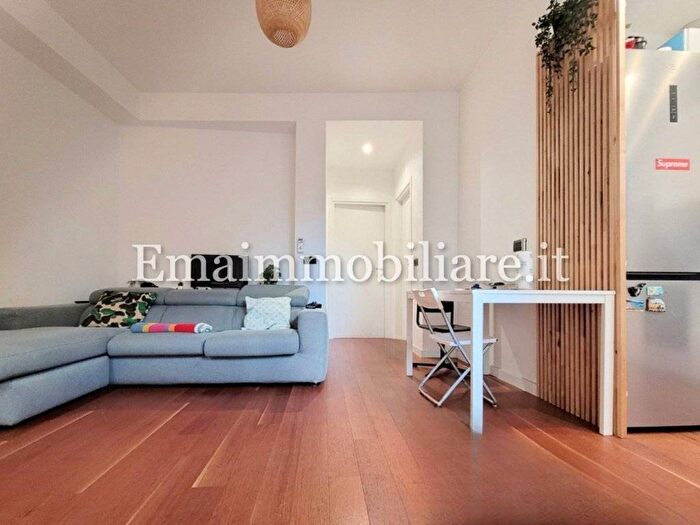 Appartamento trilocale in affitto in Via Luigi Veratti, Certosa, Milano