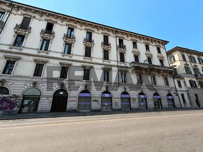 Appartamento bilocale in vendita in Via Manzoni, Monza