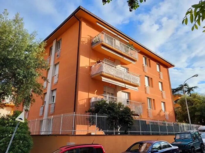 Appartamento con 6 locali in vendita in Via Leopardi, Arenzano