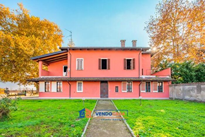 Casa con 6 locali in vendita in Via Costanzana, Asigliano Vercellese