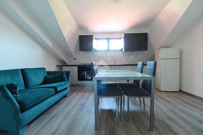 Appartamento quadrilocale in vendita in Via Monachelle, Montalto Uffugo