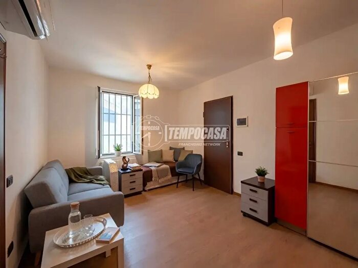 Appartamento bilocale in vendita in Via Canelli, Milano
