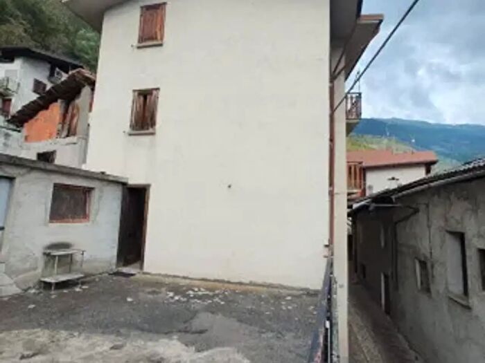 Casa con 6 locali in vendita in Via Novembre, Berzo Demo