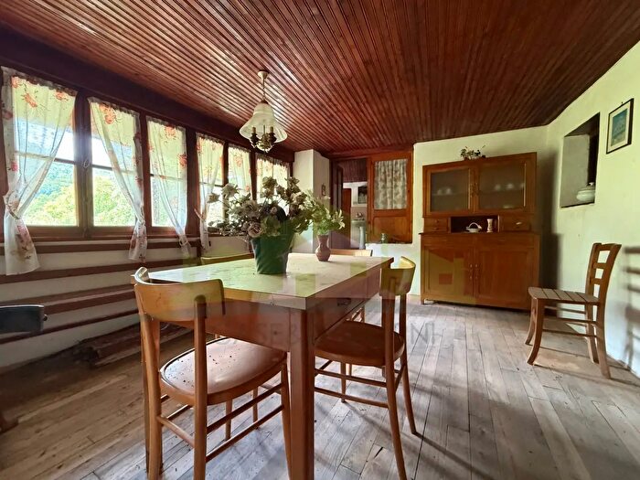 Casa quadrilocale in vendita in Frazione Montata, Piode
