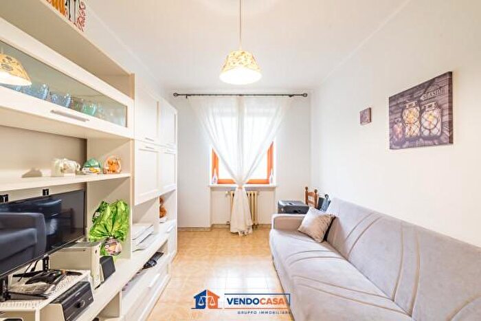 Appartamento trilocale in vendita in Piazza Papa Giovanni XXIII, Dronero